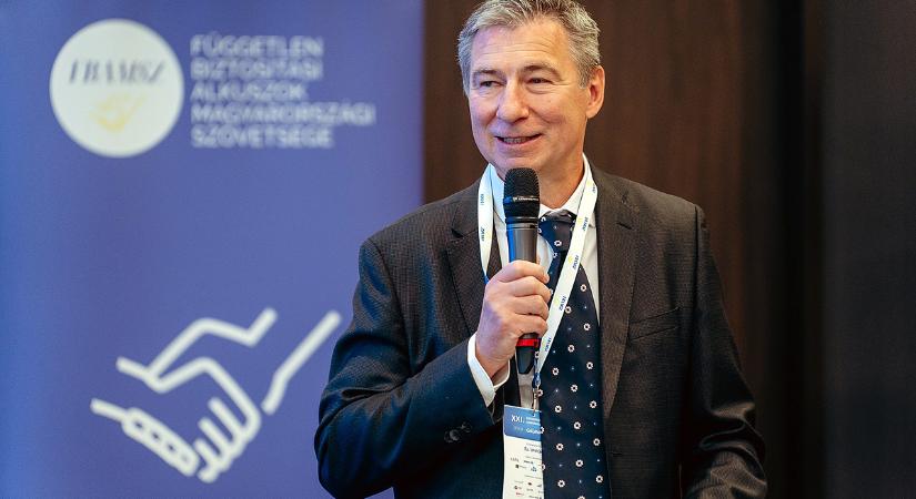 Rekordok és feszültségek: fordulóponton a magyar biztosítási piac