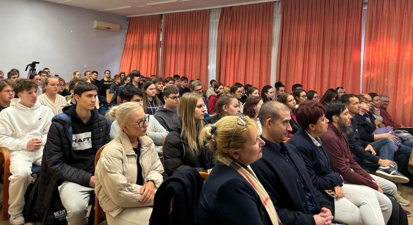 Elindult az Érettségi műhely, a továbbtanulást segítő történelmi előadássorozat