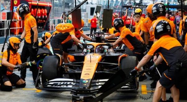 Jön Szingapúr: a nap F1-es hírei