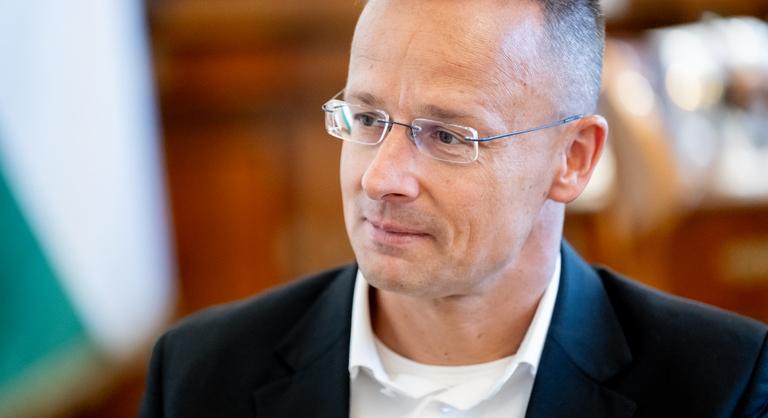 Szijjártó Péter: Teljes kiszolgáltatottságot jelentene a két kőolajvezeték közül az egyik feladása