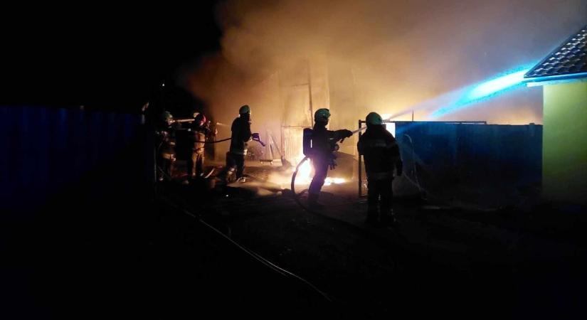 Lángok csaptak fel Kaposváron a Körte utcában