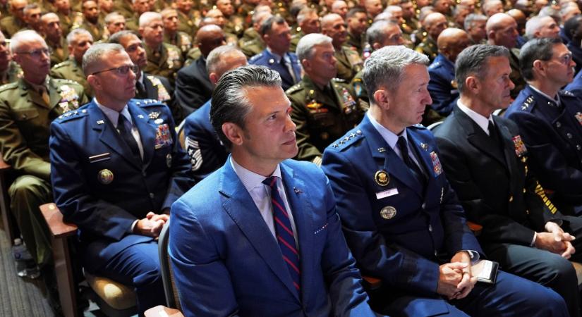 Kőkemény fordulat az amerikai hadseregben – Trump és Hegseth véget vetnek a „woke” politikának