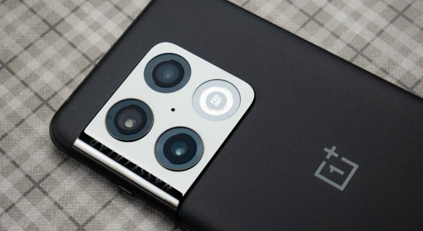 Több OnePlus mobilt érintő sérülékenységet találtak, de október közepéig nem érkezik javítás