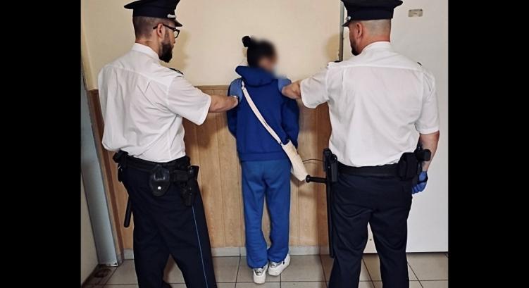 Fagylaltozó idős nőt rabolt ki Debrecenben – évekre börtönbe kerülhet