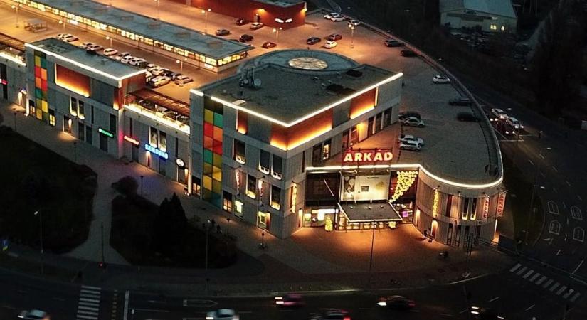 Újabb üzlet zárt be a győri Árkádban - fotó