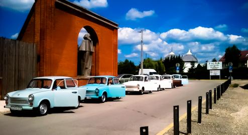 Időutazás a Memento Parkban – Retró Nap Trabantokkal, bakelitlemezekkel és elemlámpás sétával