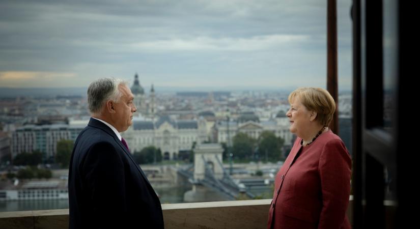 Orbán Viktor hivatalában fogadta Angela Merkelt