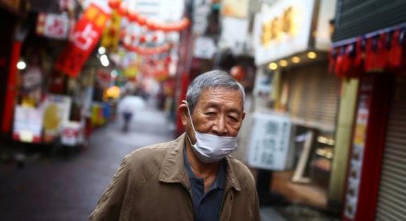 A járvány miatt megugrott az öngyilkosságok száma Japánban