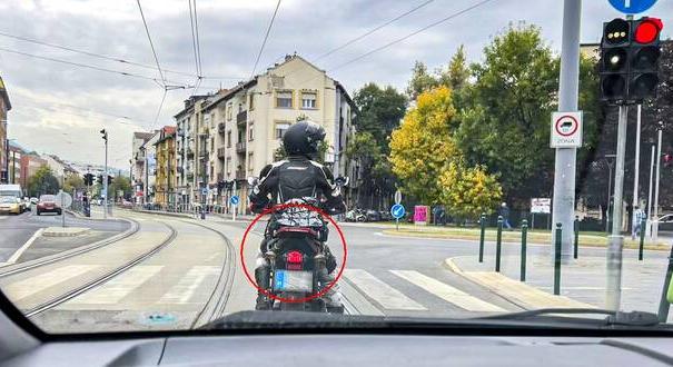 „Kit érdekel, hogy nem gyári, ha szabályos?”