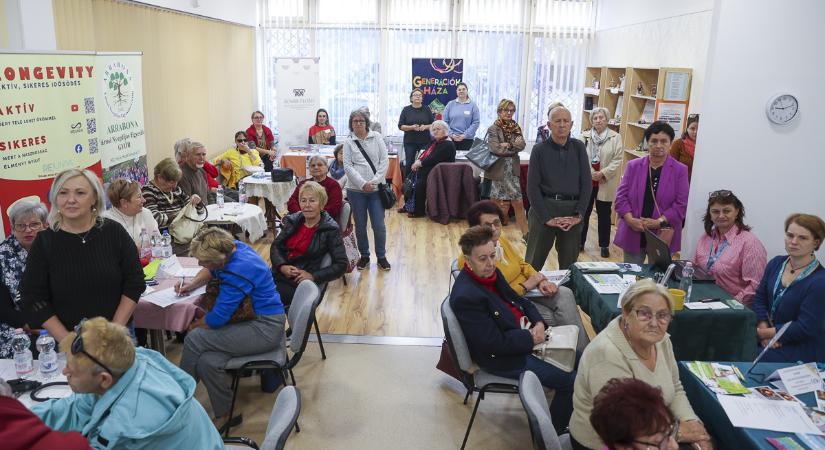 Először tartottak nyugdíjas börzét Győrben
