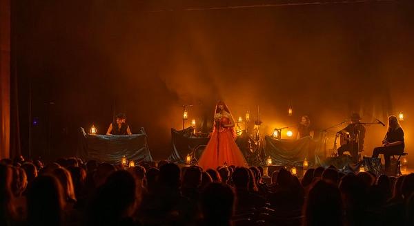 Nightwish-tagokkal, de egy egész más világban – Auri koncertbeszámoló, 2025.09.29., MOMKult