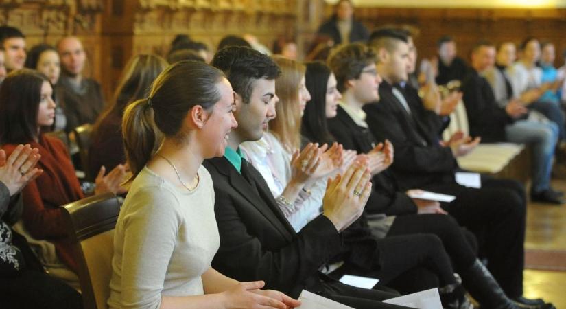 Tanulmányaidhoz anyagi segítség? – Újra elindult a Bursa Hungarica ösztöndíjpályázat Debrecenben