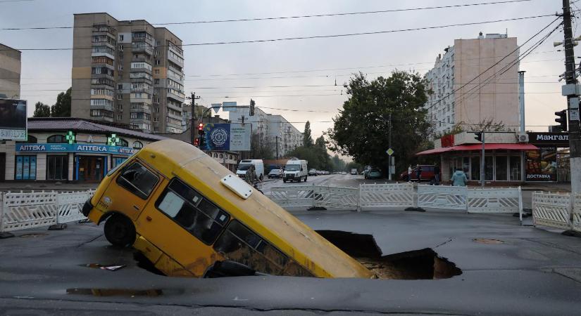 Villámárvíz csapott le az ukrajnai Odesszára, kilencen meghaltak, köztük egy gyermek