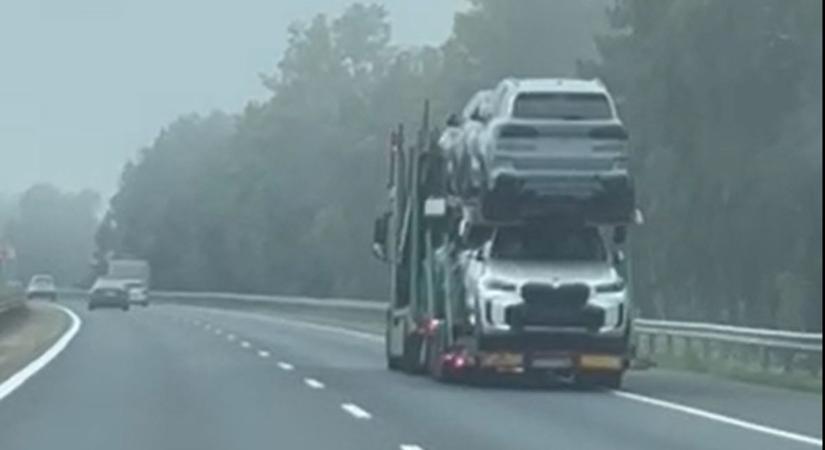 Videón az M1-es „halálkaravánja”, senki sem mert a közelébe menni