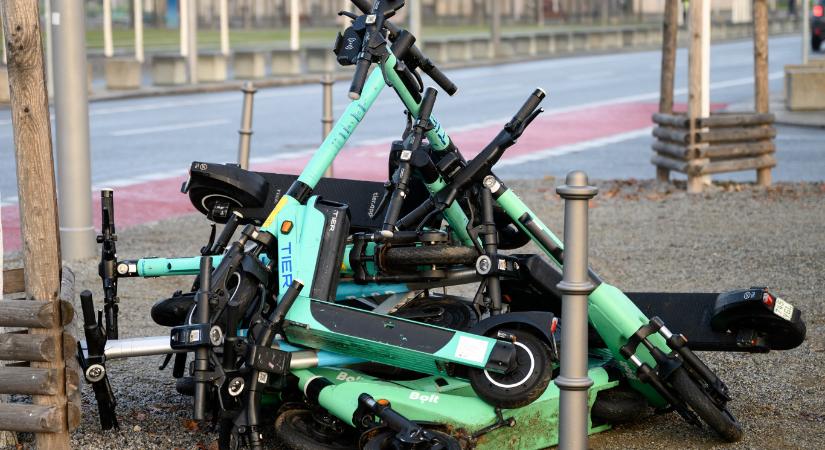 Legalább 100 000 elektromos roller van Magyarországon, látványosan megnőtt a balesetek száma
