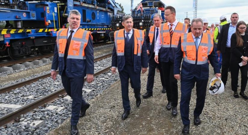 A szerencse a MÁV tenderén is Mészáros Lőrinc mellé szegődött, a konkurencia túl alacsony árral próbálkozott