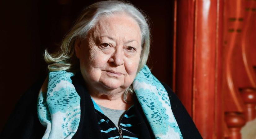 Apáca show-tól a Keresztanyuig – a 80 éves Molnár Piroska arcai