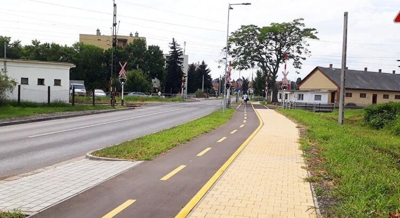 Ne rutinból közlekedj! Egy hónapon át borul a forgalmas egri utca közlekedése