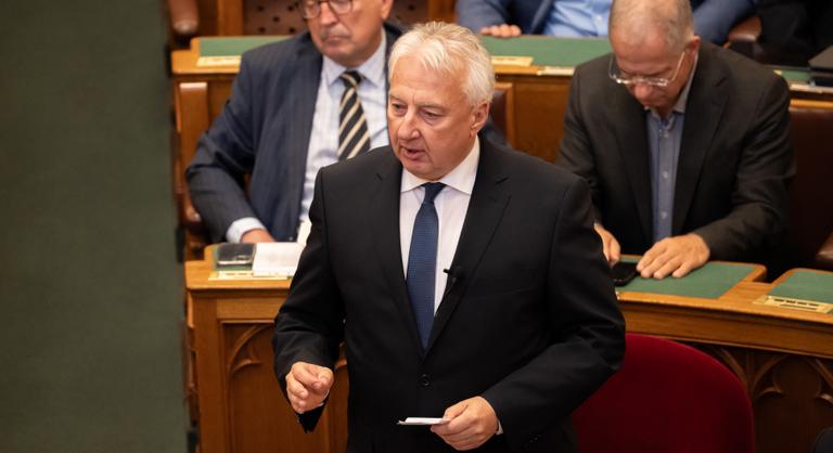 Rendkívüli parlamenti ülést kezdeményez Semjén Zsolt, fontos ügyben dönthetnek