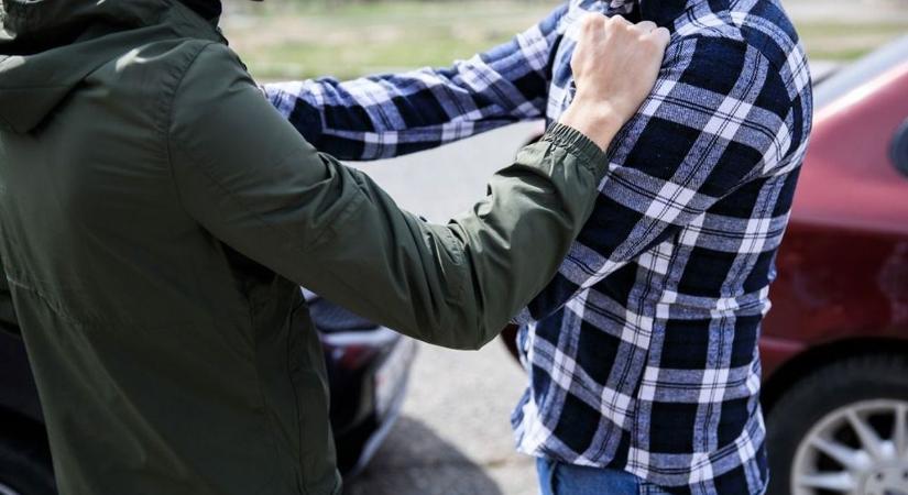 Késsel támadt apjára az ittas férfi, elkerülhetetlen volt a szörnyű tragédia