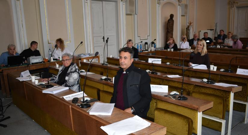 Mede Géza: Rimaszombatban ismét botrányba fulladt a képviselő-testületi ülés