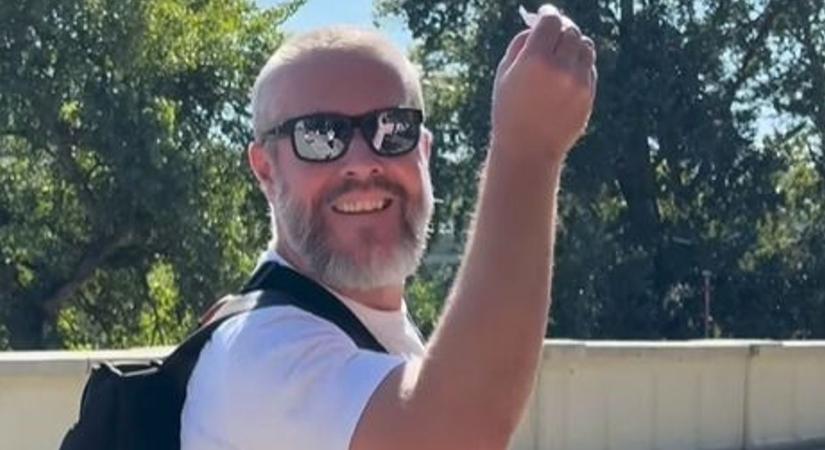 Vándorüzenetek, mindenki erről beszél Szolnokon: titokzatos cetlikkel lepték meg a járókelőket