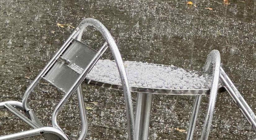 Megbolondult az időjárás? Októberi jégeső borzolta a kedélyeket Harkányban