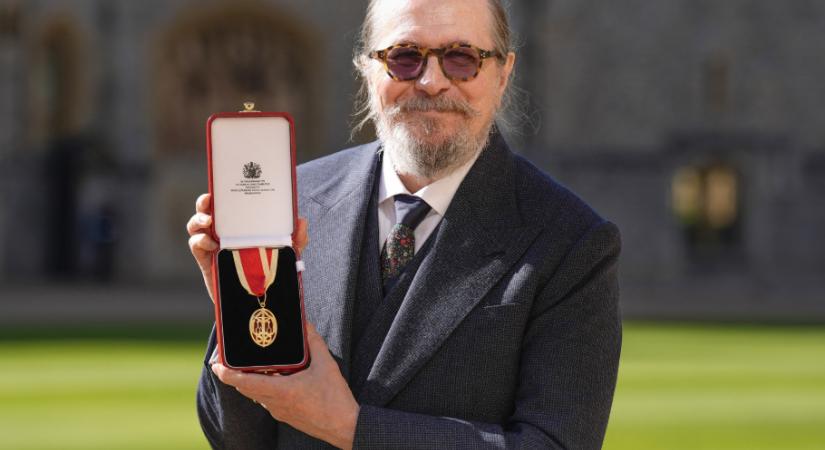 Vilmos herceg lovaggá ütötte Gary Oldmant - videó is készült róla