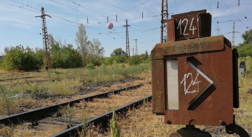 A CATL miatt bezár a kormány egy szépen felújított vasúti mellékvonalat