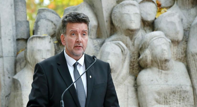 Móczár Gábor: a nemzeti kincseket meg kell őrizni és tovább kell adni