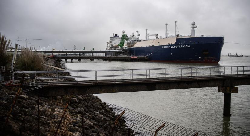 Francia katonák szálltak meg egy orosz „árnyékflottához” köthető tankert Bretagne partjainál