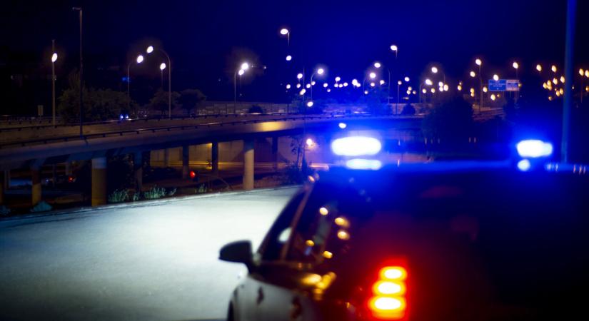 Megállították a járműszerelvényt, brutális túlsúlyt mértek rajta