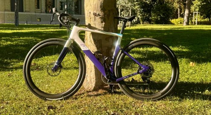 A bajor és az olasz találkozik - BMW 3T Gravel Electric