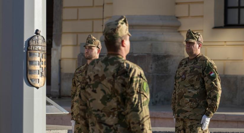 Így tiszteleg Debrecen az aradi vértanúk emléke előtt