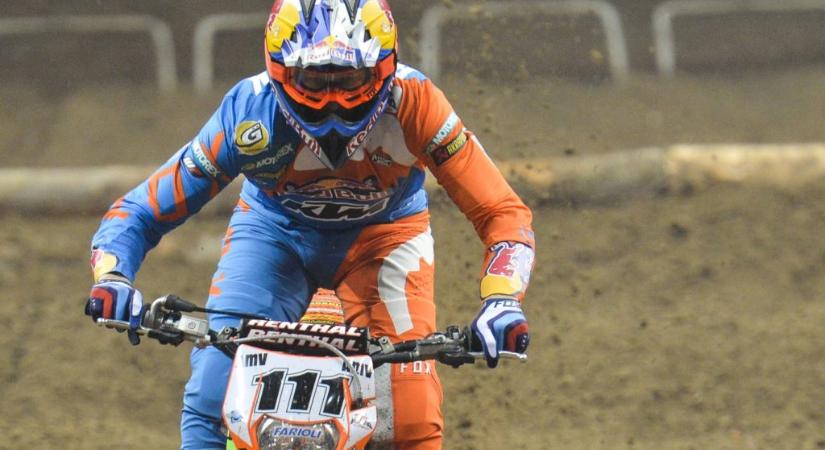 „Egy kábel letéphette volna a fejemet” – kifeszített drótkötél okozta majdnem a motorsportsztár végzetét