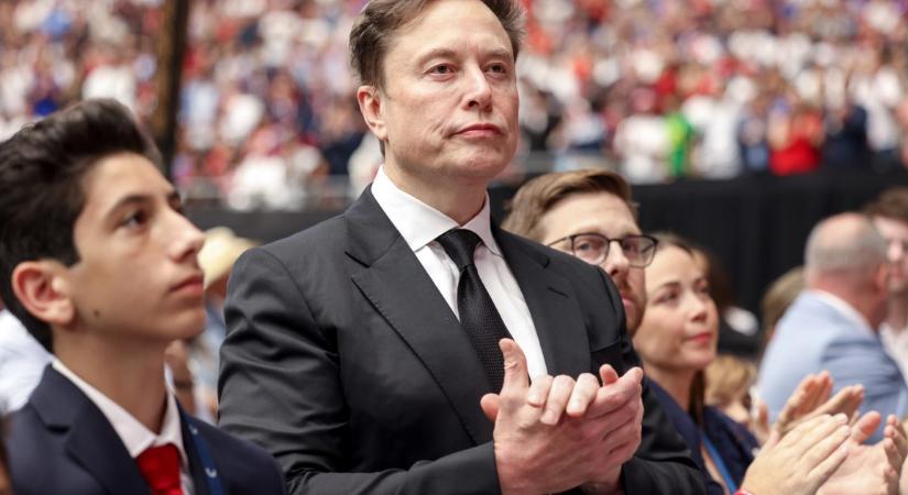 Senkinek nem volt még annyi pénze a Földön, mint Elon Musknak, aki ezzel történelmet írt