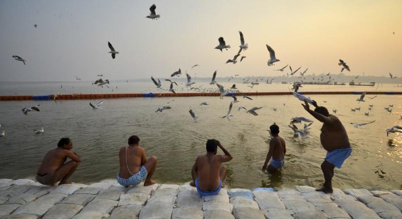 Több millió mikroműanyagot szállít naponta a Gangesz