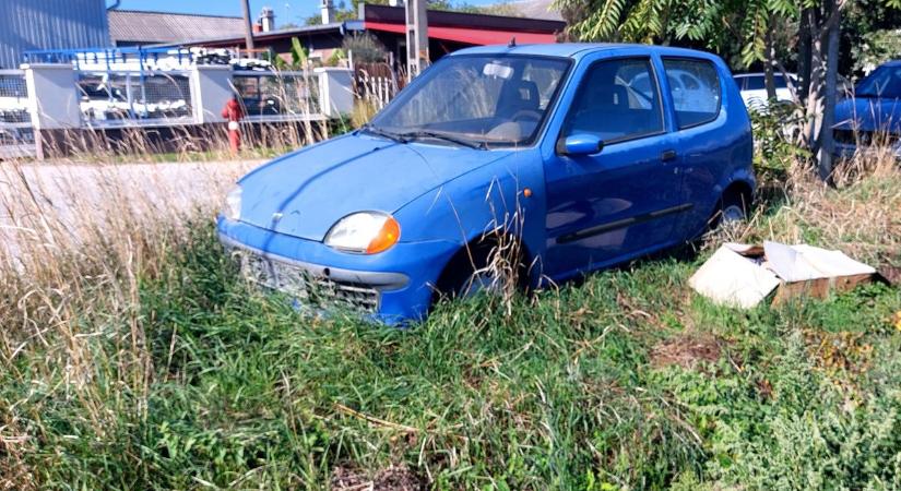 Fiat Seicento temető lett Fejér megyéből? – az abai után újabb roncs került elő