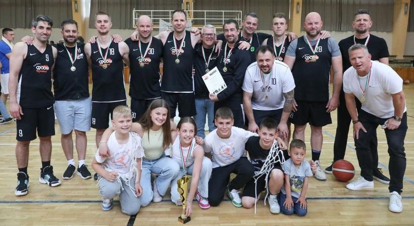 Amatőr kosárlabda: elkezdte a 9700.hu és a Hubertus is!