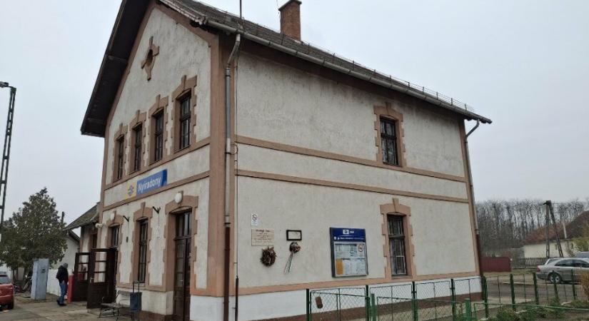 Megújul egy Hajdú-Bihar vármegyei vasútállomás