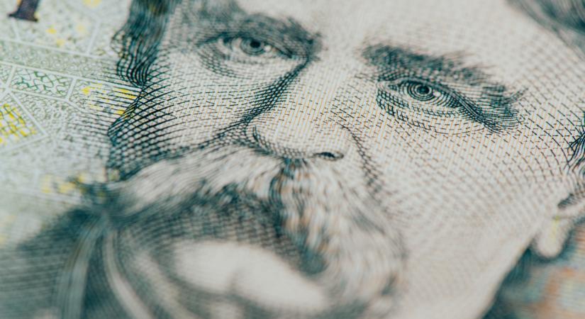 Álmosan indul neki a csütörtöknek a forint: alig változott az árfolyam