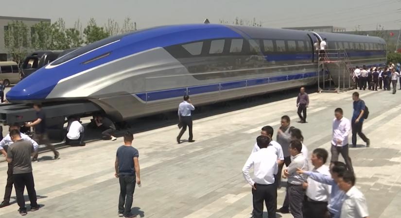 Kínának úgy látszik, nem elég, hogy 620-szal megy a vonat - videó