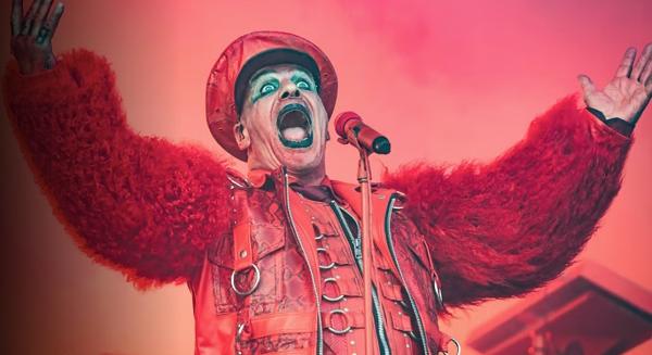 Provokatív, nyers és sokkoló Till Lindemann új videója, a 'Prostitution'