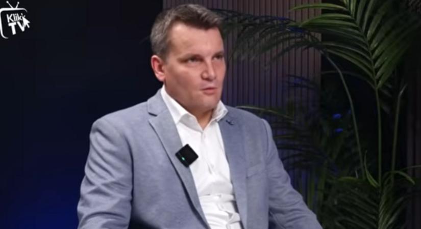 Semjén Zsolt egy one man show-t ad elő