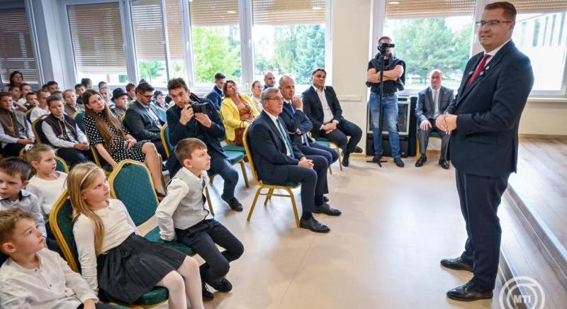 Nagy János: a magyarul tanuló gyermekek a felvidéki magyar közösség jövőjének zálogai