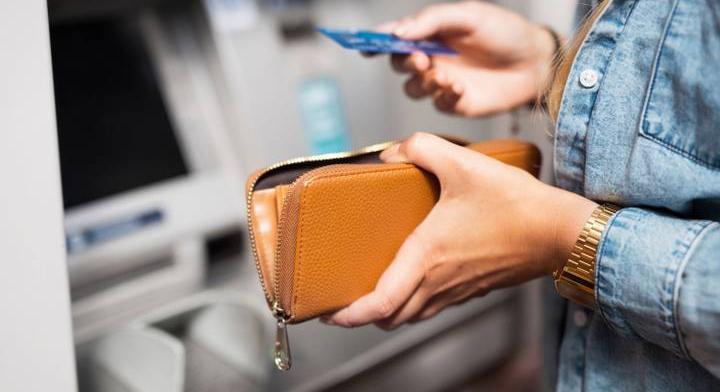 Rengeteg pénzt bukhatsz, ha így veszel fel készpénzt – így szúrd ki az átverős ATM-eket