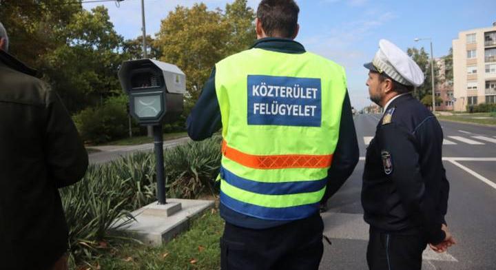 Három új traffiboxot telepített a rendőrség: itt mérik az autósokat