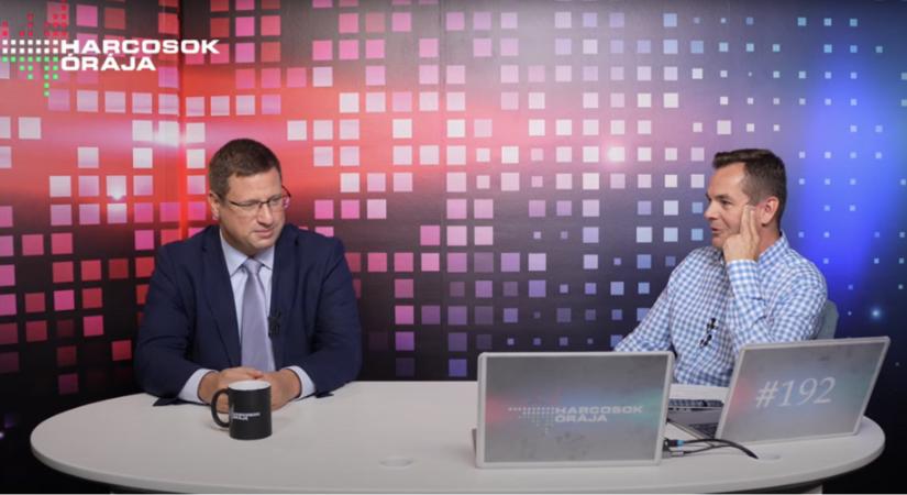 Gulyás Gergely: Orbán Viktor az európai érdeket is képviseli (videó!)