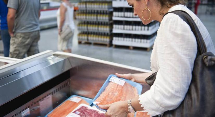 Azonnal vidd vissza, ha ilyen húst vettél! Fémdarabokat találtak benne