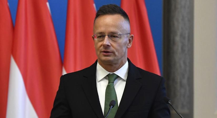 Óriási bejelentést tett Szijjártó: történelmi szerződést kötött Magyarország – ez mindenkit érint (VIDEÓ)